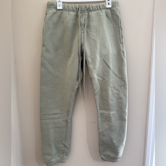 Essentials sweatpants - Picture 2 of 4